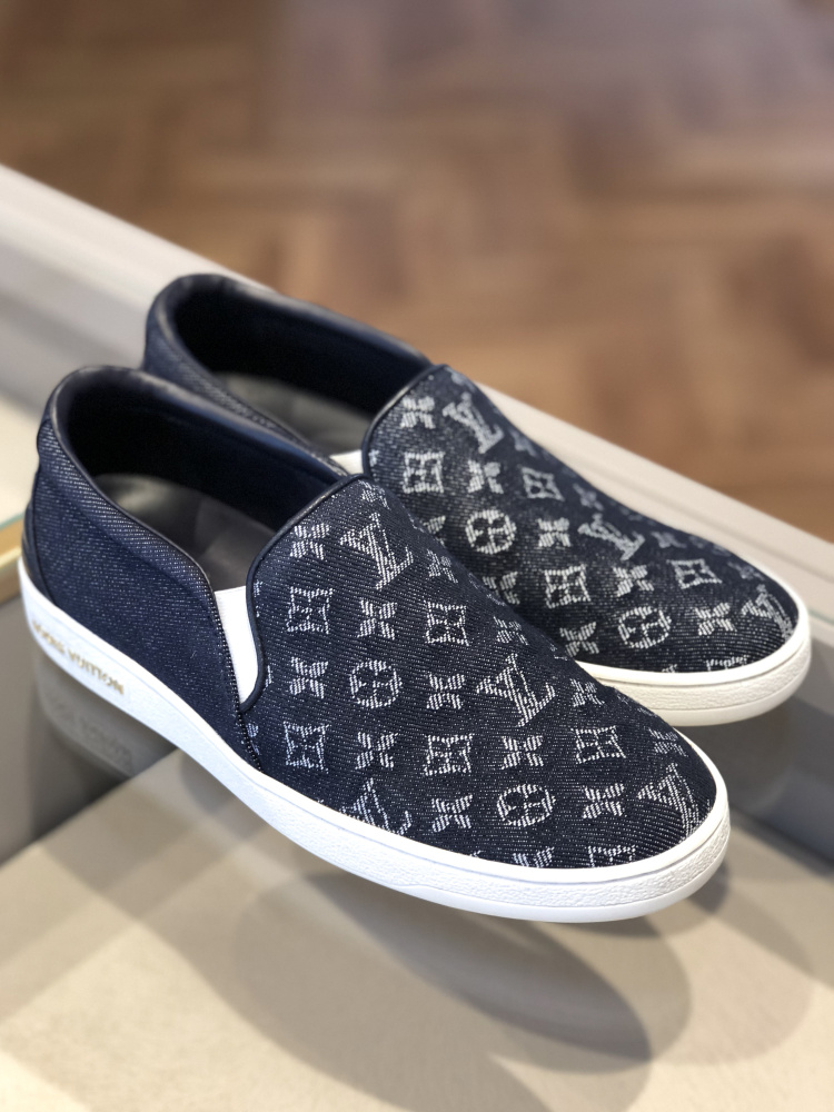 louis vuitton slip on