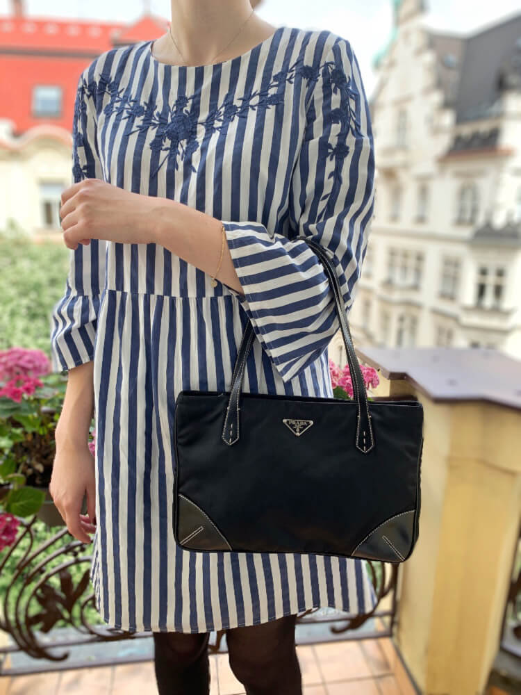 Vintage prada hotsell nylon shoulder bag
