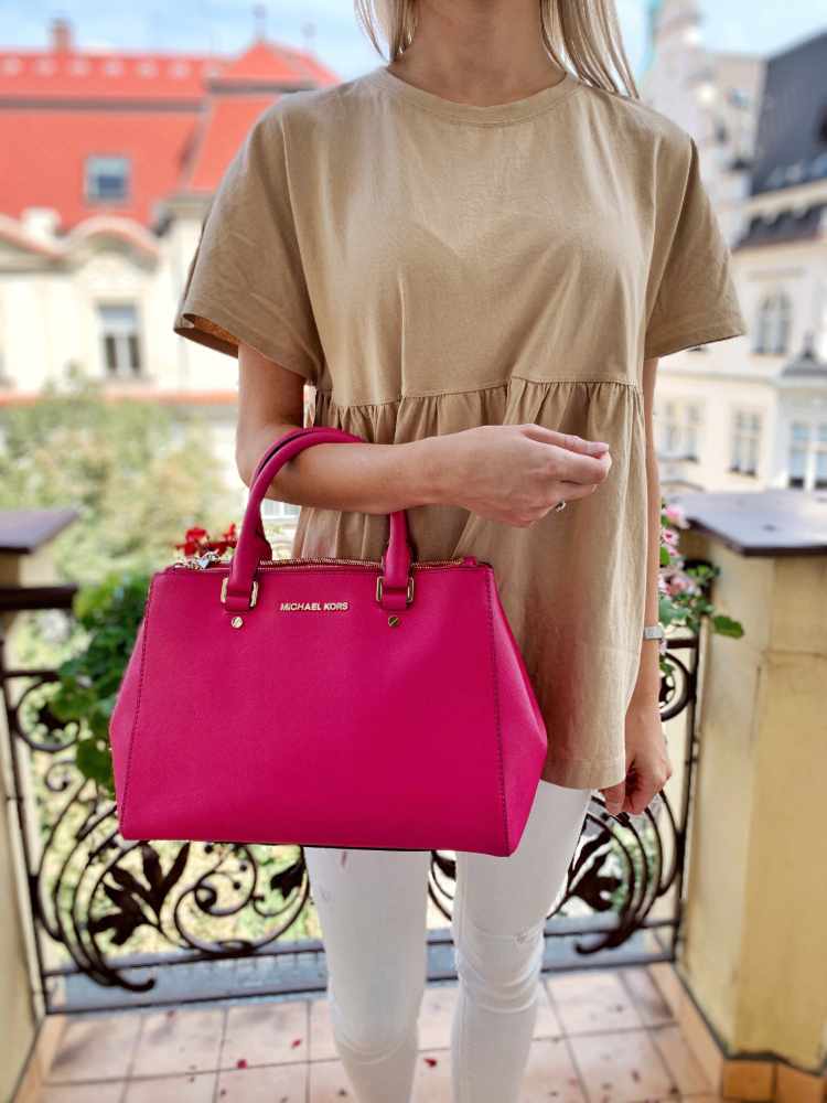 Michael Kors - Sutton Medium Saffiano Leather Bag Fuchsia |  