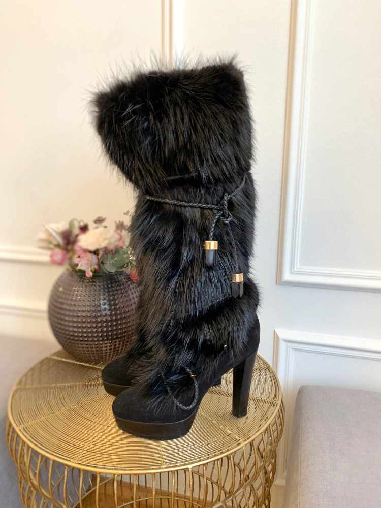 Louis Vuitton - Beaver Fur High Heels Boots Noir 36,5