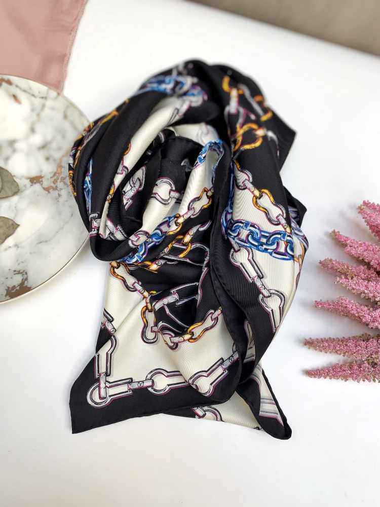 Louis Vuitton - Chain Print Silk Scarf Black/White