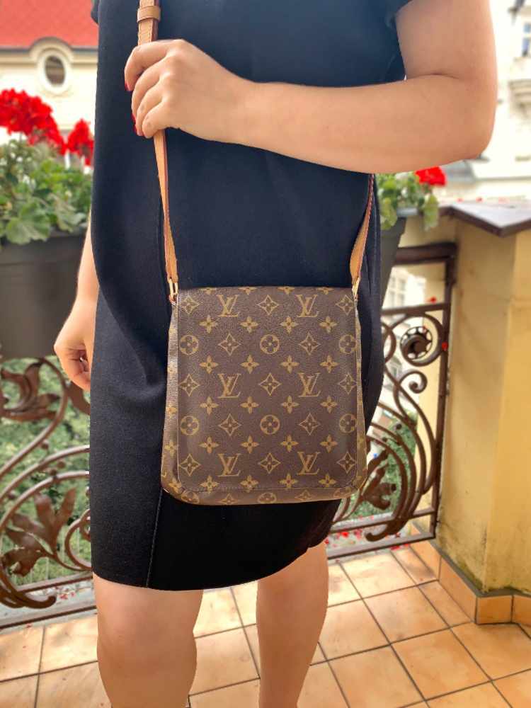 LOUIS VUITTON Monogram Musette Salsa Shoulder Bag Circa 2000 - Chelsea  Vintage Couture