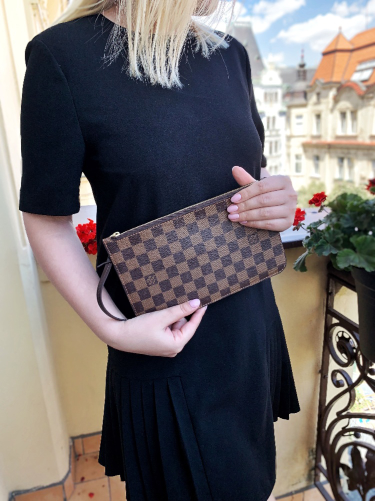 Louis Vuitton Pochette Damier Ebene