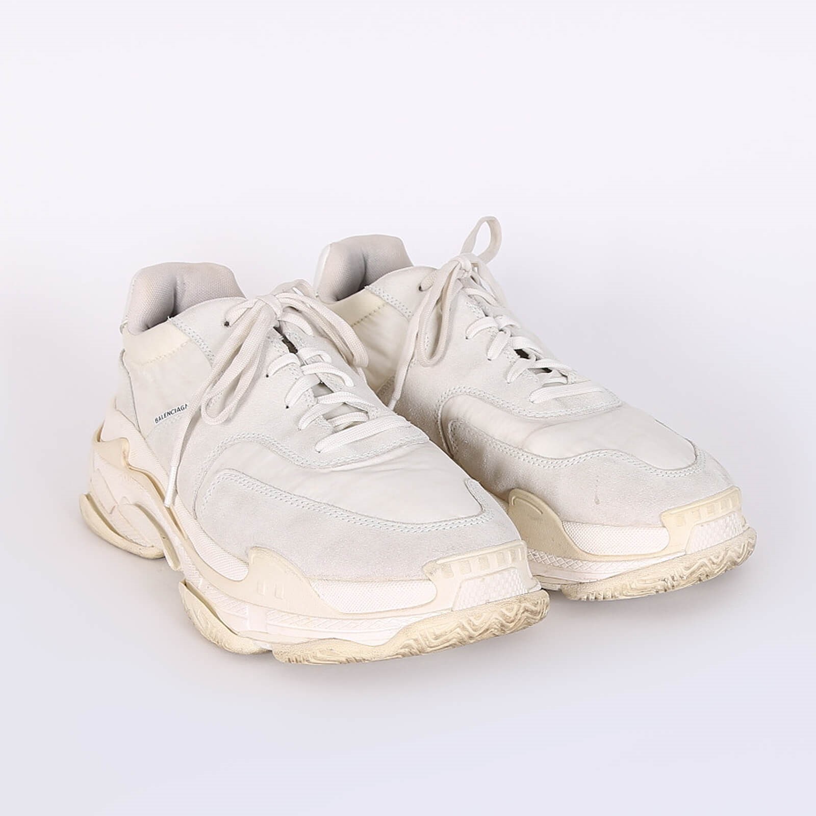 Balenciaga Triple S V2 Suede Nylon Trainers White 46 www.luxurybags.cz