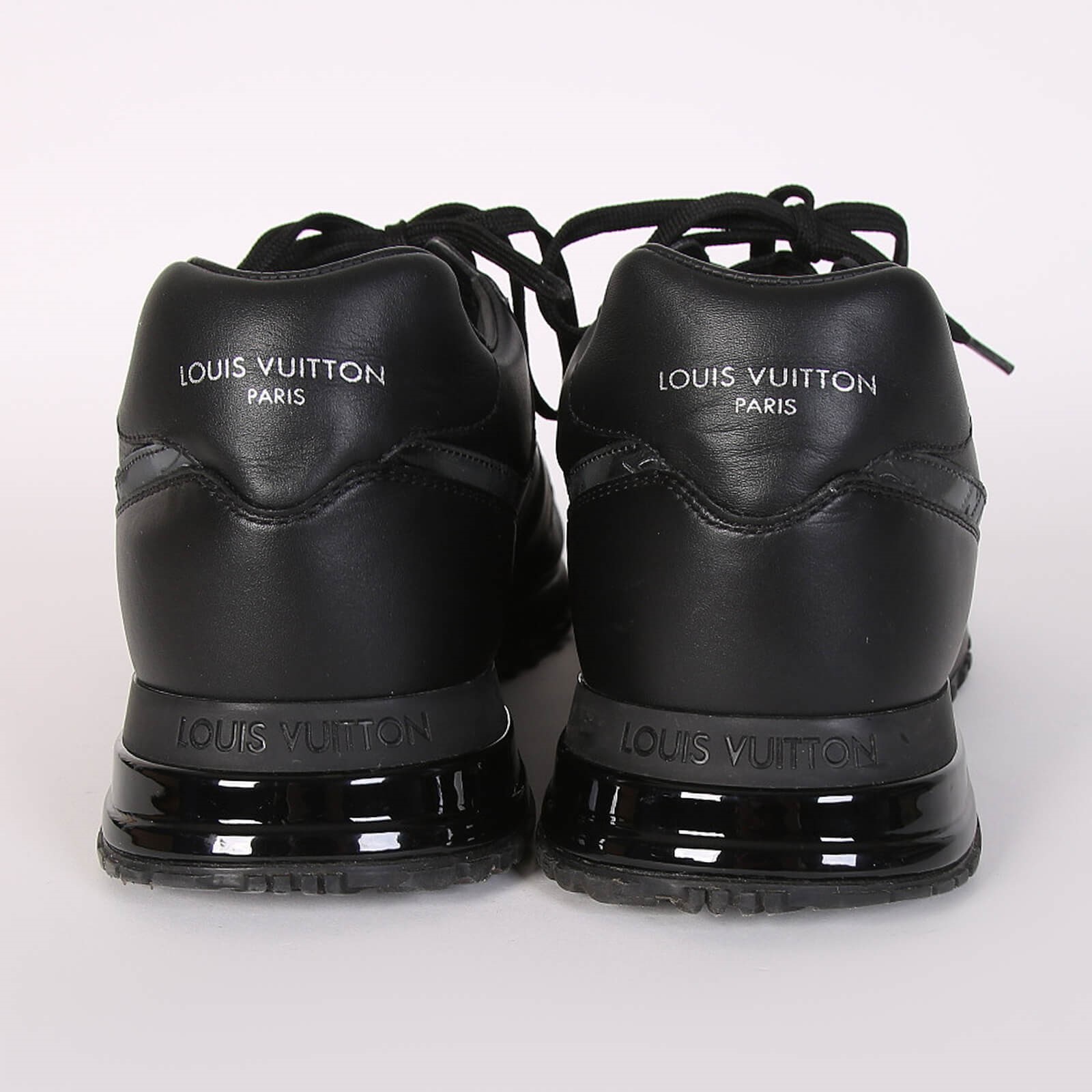 Louis Vuitton Run Away Sneaker Monogram Iridescent Black Size G7 / US 8  RARE LV